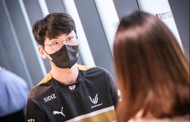 棒球比賽中 棒球比賽中