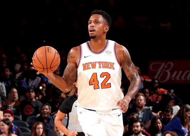 使得比赛持 使得比赛持